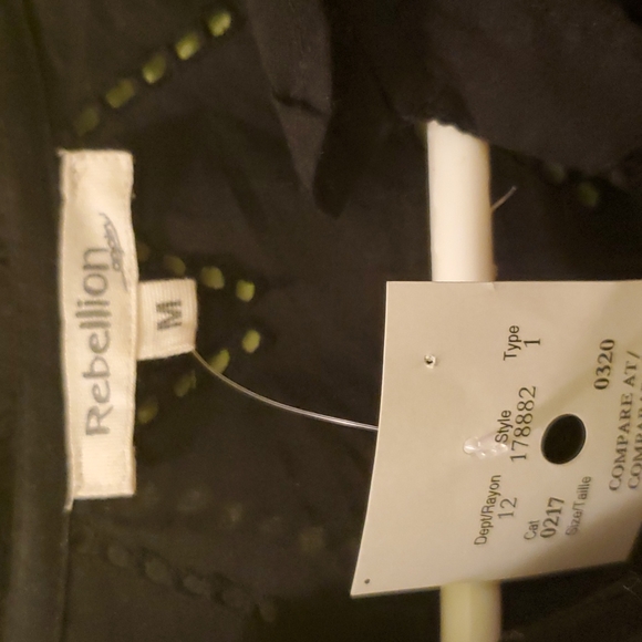 Blouse - Picture 2 of 4